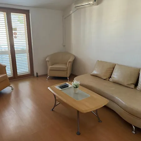 בית הארחה Inoma